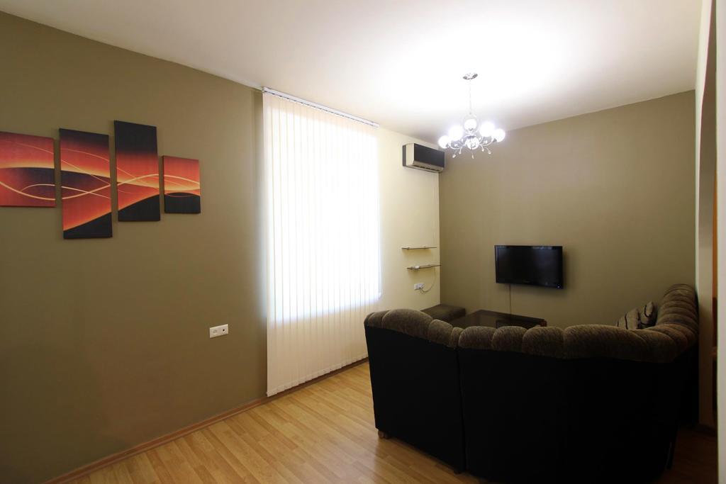 Studio With Balcony On Sayat Nova Avenue Jerevan Exteriér fotografie