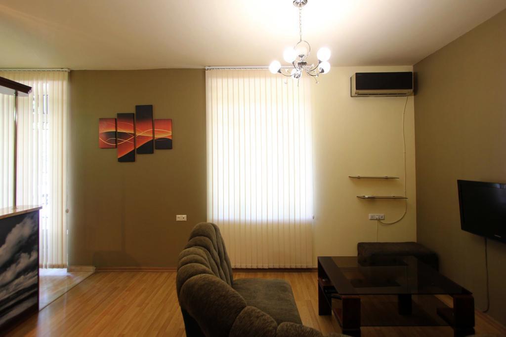Studio With Balcony On Sayat Nova Avenue Jerevan Exteriér fotografie